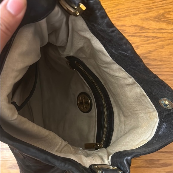 Tory Burch Black Leather Shoulder Bag - Picture 4 of 4